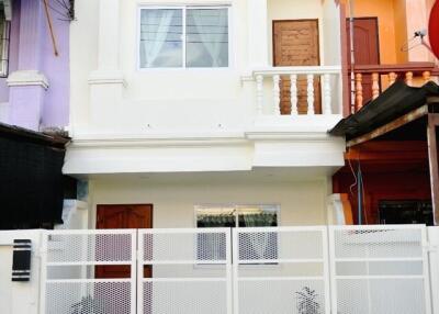 Townhouse for Sale, Sale w/Tenant at Baan Srianan Town House