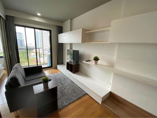 Condo for Rent at Blocs 77