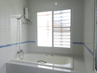 3 Bedroom House for Rent in San Phak Wan, Hang Dong. - CELI16461