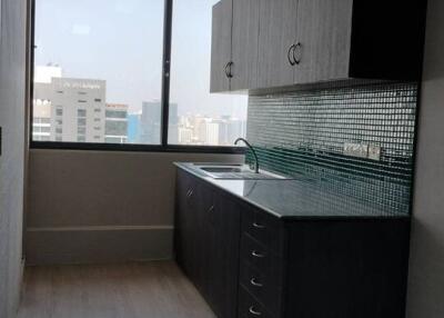 Commercial/Shophouse for Rent, Sale at Lumpini Tower