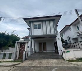 3 Bedroom House for Rent in Ban Waen, Hang Dong. - ERES16671