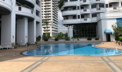 Condo for Sale at Flora Ville