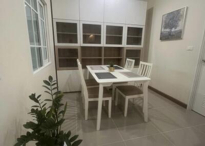 Townhouse for Rent at Golden Town RuamChok