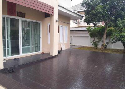 House for Rent in San Phak Wan, Hang Dong.