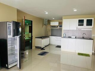 Condo for Rent at Hillside 4