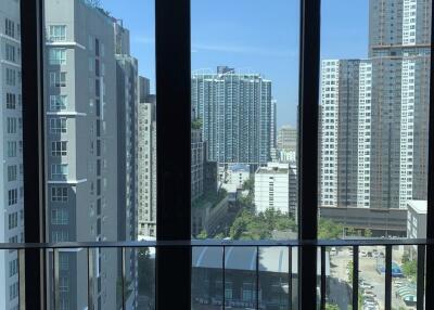 Condo for Sale at IDEO Ratchada-Huai Khwang