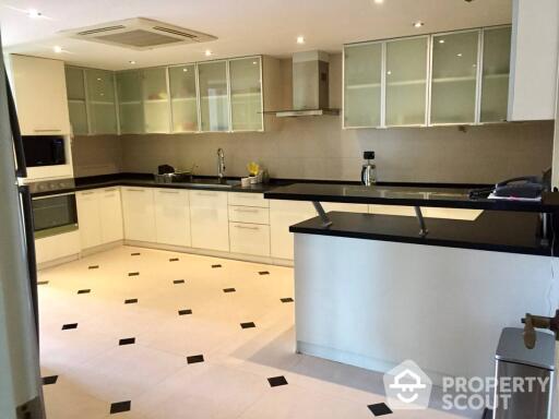 3-BR Condo at Kallista Mansion near ARL Makkasan (ID 515567)