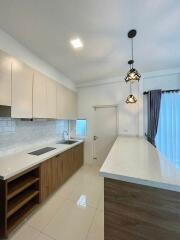 Indy 2 Bangna-Ramkhamhaeng 2 - 3 Bed Townhouse for Rent *INDY11817