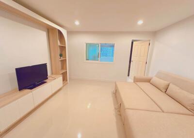 ITF-Silom Palace - 1 Bed Condo for Rent *ITFS11903