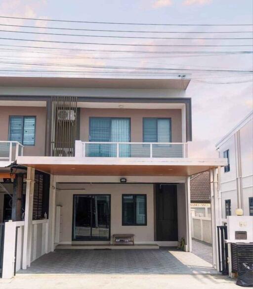 3 Bedroom House for Rent in Pa Daet, Mueang Chiang Mai. - KARN16442