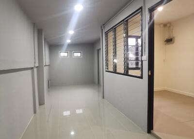 Townhouse for Sale at Land and Houses Park San Sai