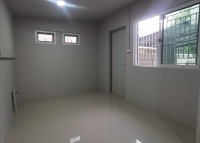 Townhouse for Sale at Land and Houses Park San Sai