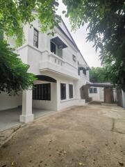 Townhouse for Sale at Land and Houses Park San Sai