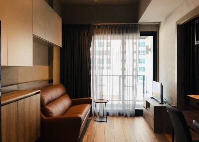 Condo for Rent at The Lofts Asoke