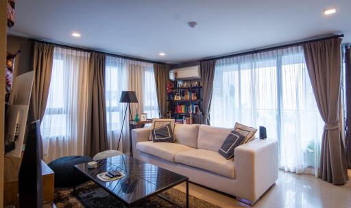 Mirage Sukhumvit 27 - 2 Bed Condo for  *MIRA11821