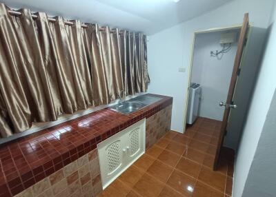 Townhouse for Rent in Si Phum, Mueang Chiang Mai