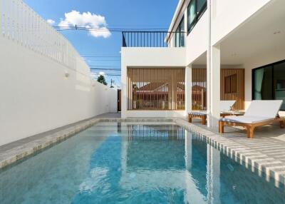 Modern Luxury  Pool Villa for Sale in Pa Daet, Mueang Chiang Mai.