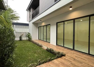 House for Sale, Sale w/Tenant in Chang Phueak, Mueang Chiang Mai.