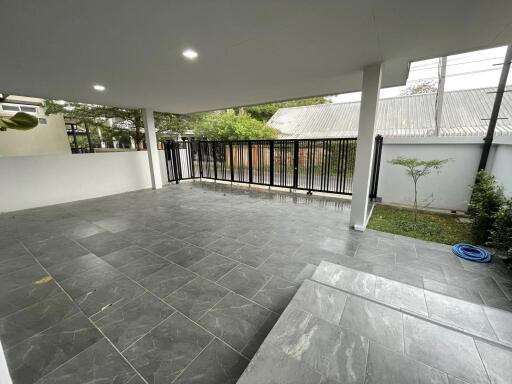 House for Sale, Sale w/Tenant in Chang Phueak, Mueang Chiang Mai.