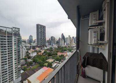 Condo for Rent at Nara 9