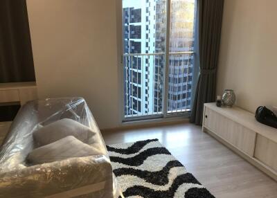 Condo for Rent at Noble Revolve Ratchada 1