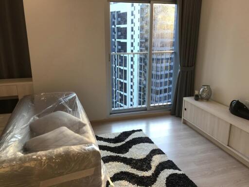 Condo for Rent at Noble Revolve Ratchada 1