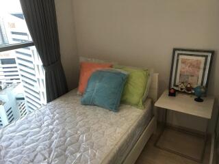 Condo for Rent at Noble Revolve Ratchada 1