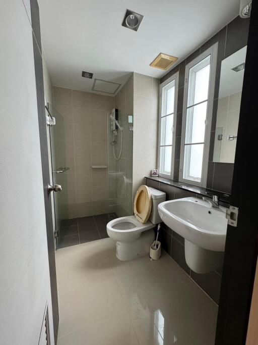 Condo for Rent at One Plus Klong Chon 2