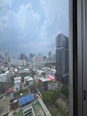 Condo for Sale at Pathum Wan Resort