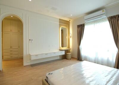 Perfect Masterpiece Rama 9-Krungthep Kreetha - 5 Bed Condo for Rent, Sale *PERF11901