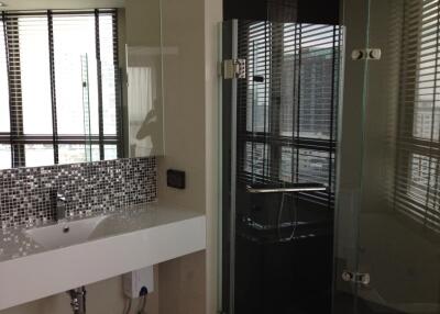 Rhythm Sukhumvit 44/1 - 2 Bed Condo for Rent *DIPL11167