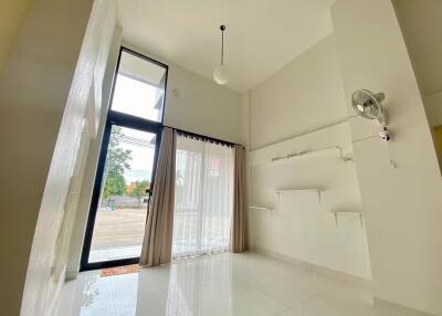 2 Bedroom Commercial for Rent near Kad Farang