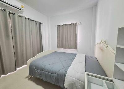 5 Bedroom House for Rent in , . - SANS16563