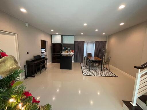 Setthasiri Krungthep Kreetha - 5 Bed House for Rent *SETT11972