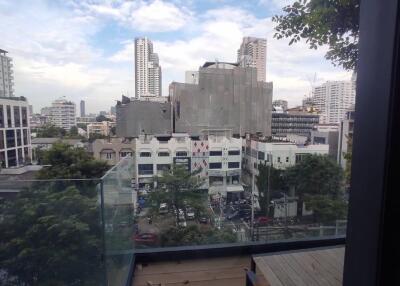 Condo for Rent at Siamese Exclusive Sukhumvit 31