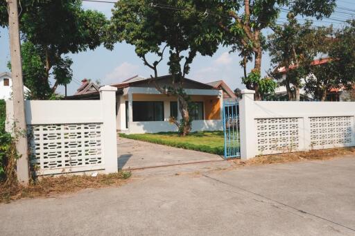 House for Rented in Sai Mun, San Kamphaeng.