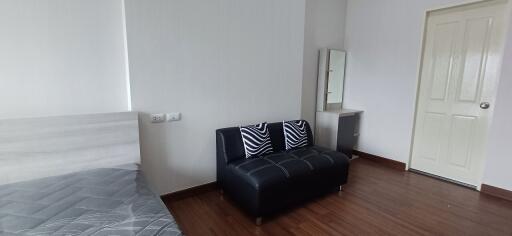 Condo for Rent at Supalai Monte II