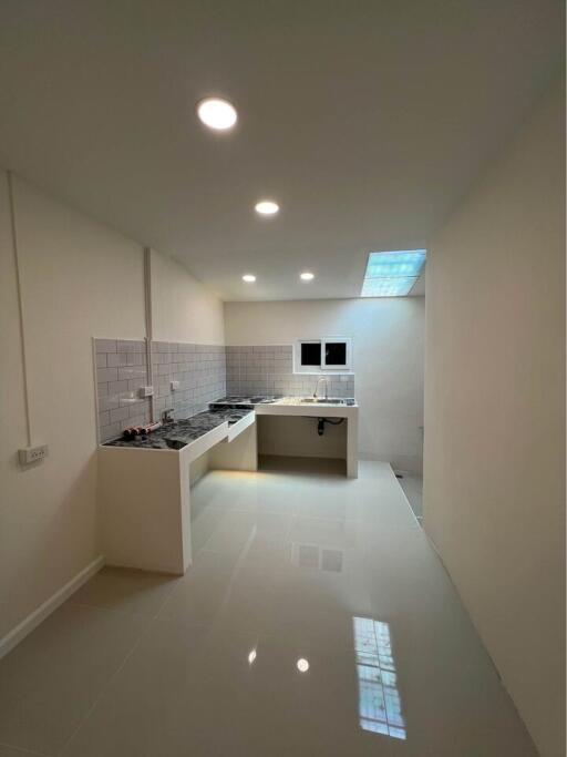 Townhouse for Rent in Ratchada