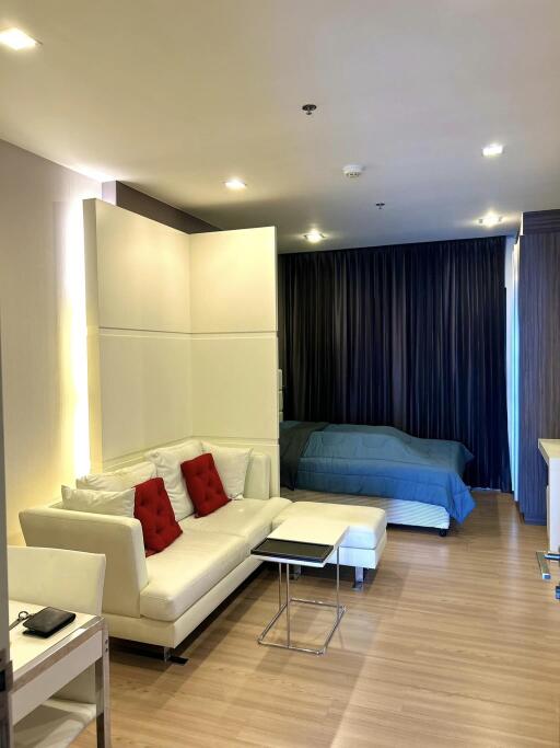 Urbano Absolute Sathon-Taksin - Studio Condo for Sale *URBA12109