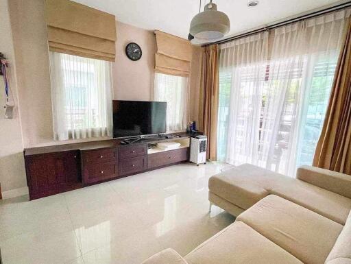 3 Bedroom House for Rent in , Mueang Chiang Mai. - URBA16302