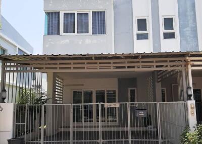 Townhouse for Rent at Urbana 4 Mae Hia