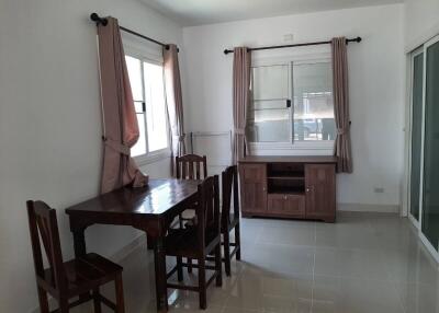 Townhouse for Rent at Urbana 4 Mae Hia