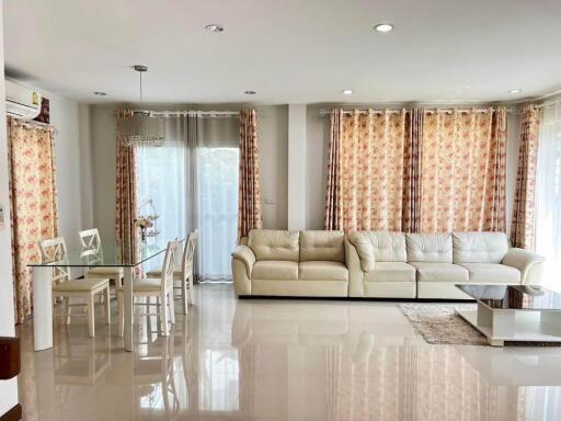 House for Rent at Vararom Charoenmuang