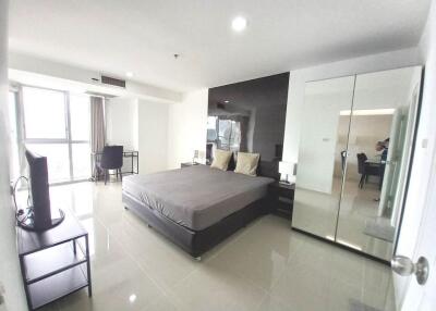 Condo for Rent at Waterford Diamond Tower