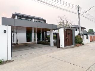 Pool Villa for Rent in Pa Daet, Mueang Chiang Mai