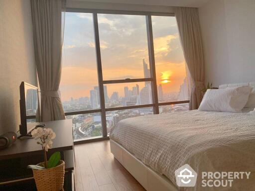 1-BR Condo at The Bangkok Sathorn near BTS Surasak