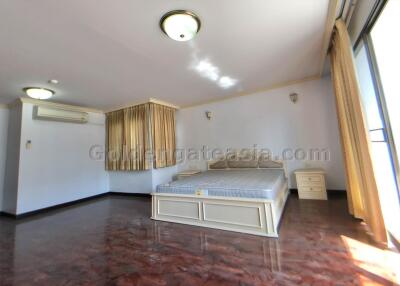 3 Bedrooms Furnished Condo with Big Balcony, Sukhumvit 26