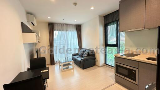 1 Bedroom modern corner unit Condo at Rhythm Sukhumvit 36