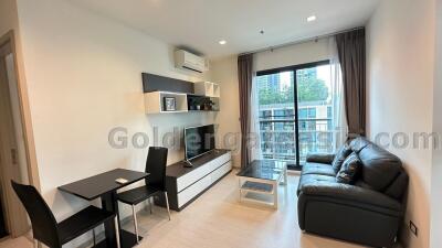 1 Bedroom modern corner unit Condo at Rhythm Sukhumvit 36