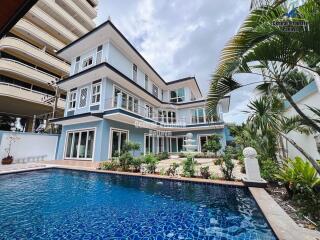 Stunning, 9 bedroom, 7 bathroom, Private pool villa for sale in Na Jomtien.